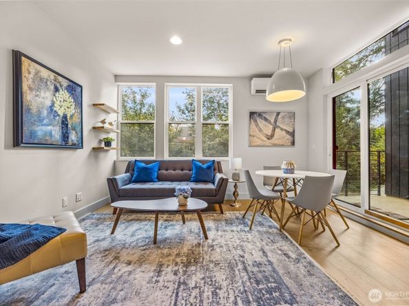 8547 Evanston Avenue N, Seattle WA 98103