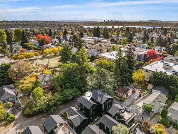 8547 Evanston Avenue N, Seattle WA 98103