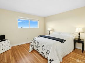 4460 141st Avenue SE, Bellevue WA 98006