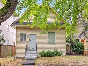 1006 E Denny Way