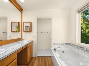 15507 216th Avenue NE, Woodinville WA 98077