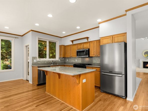 15507 216th Avenue NE, Woodinville WA 98077