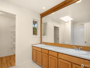 15507 216th Avenue NE, Woodinville WA 98077