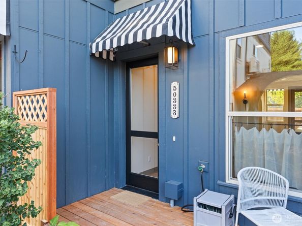 5033 25th Avenue SW B, Seattle WA 98106