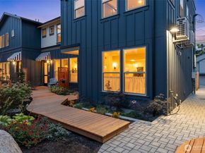 5033 25th Avenue SW B, Seattle WA 98106