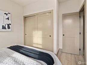5033 25th Avenue SW B, Seattle WA 98106
