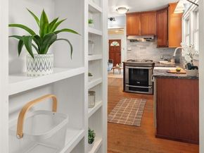 9116 23rd Avenue NE, Seattle WA 98115