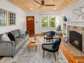 9116 23rd Avenue NE, Seattle WA 98115