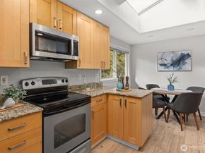 15505 81st Avenue NE, Kenmore WA 98028