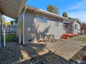 18701 Harris Avenue NE, Suquamish WA 98392