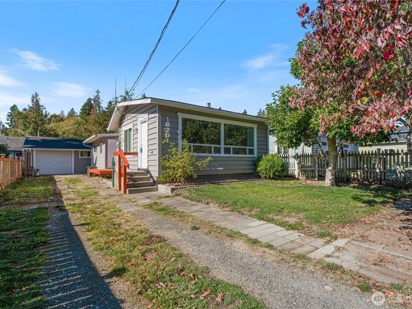 18701 Harris Avenue NE, Suquamish WA 98392