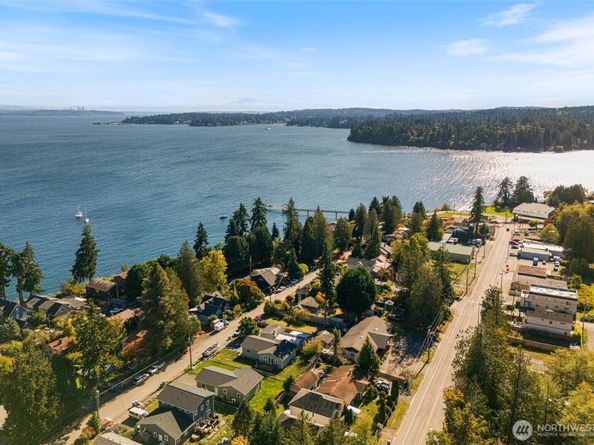 18701 Harris Avenue NE, Suquamish WA 98392