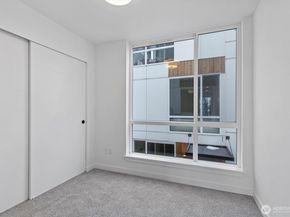 909 Hiawatha Place S A, Seattle WA 98144