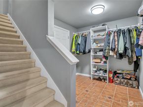 26525 Lake Fenwick Road S, Kent WA 98032