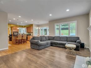 26525 Lake Fenwick Road S, Kent WA 98032