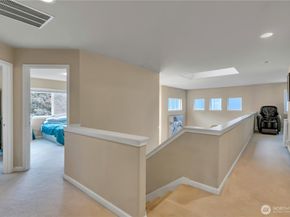 26525 Lake Fenwick Road S, Kent WA 98032