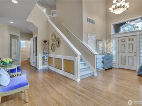 26525 Lake Fenwick Road S, Kent WA 98032