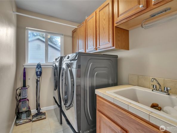 26525 Lake Fenwick Road S, Kent WA 98032