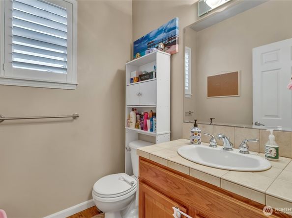 26525 Lake Fenwick Road S, Kent WA 98032