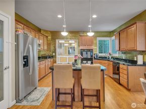 26525 Lake Fenwick Road S, Kent WA 98032