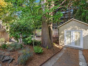 1418 33rd Avenue, Seattle WA 98122