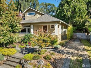 1418 33rd Avenue, Seattle WA 98122