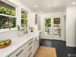 1418 33rd Avenue, Seattle WA 98122