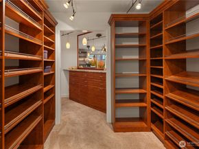 6577 102nd Avenue NE, Kirkland WA 98033