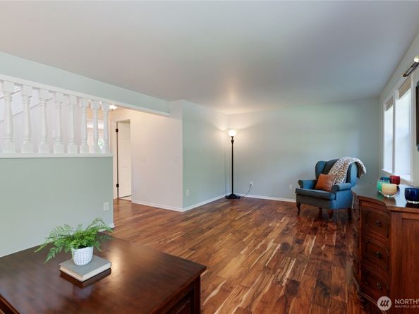 4293 Westgate, Silverdale WA 98383