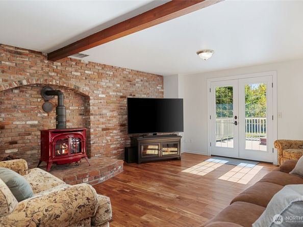 4293 Westgate, Silverdale WA 98383