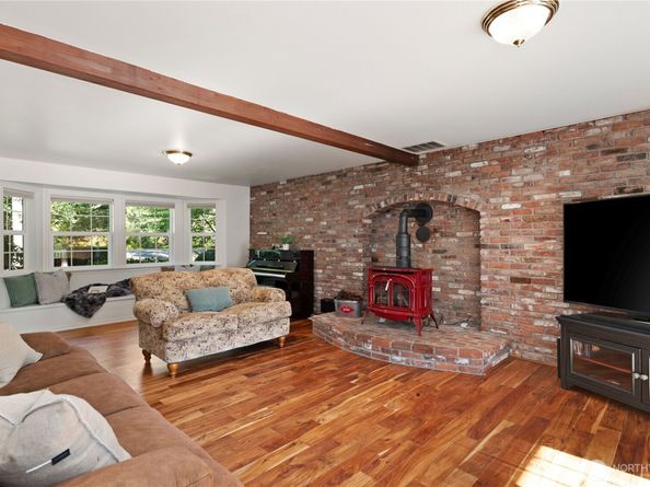 4293 Westgate, Silverdale WA 98383