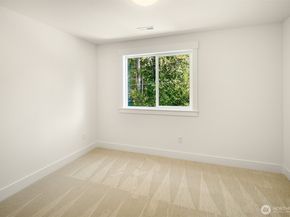 12235 156th Ave SE, Renton WA 98059