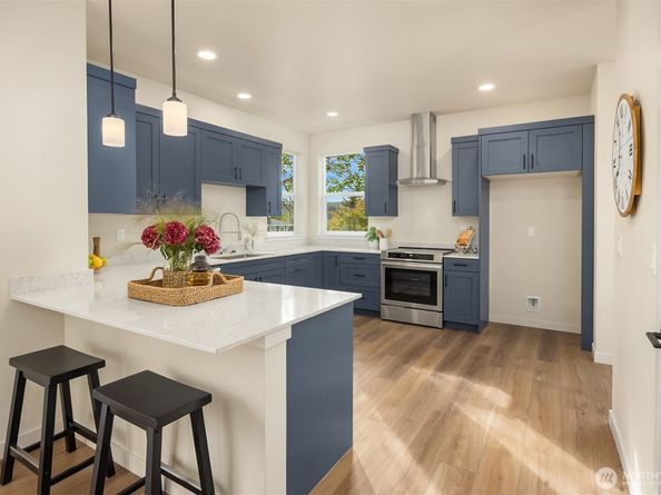 17 Beargrass Lane NE, Poulsbo WA 98370