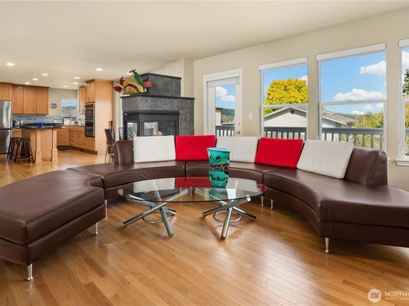 1320 N 38th Street, Renton WA 98056