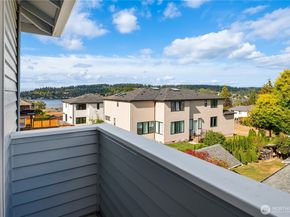 1320 N 38th Street, Renton WA 98056