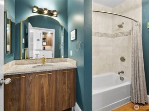 2414 1st Avenue 412, Seattle WA 98121
