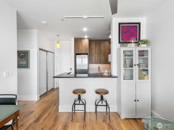 2414 1st Avenue 412, Seattle WA 98121