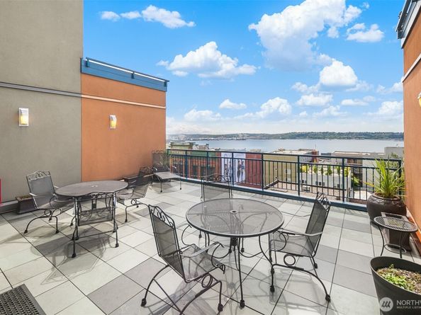 2414 1st Avenue 412, Seattle WA 98121