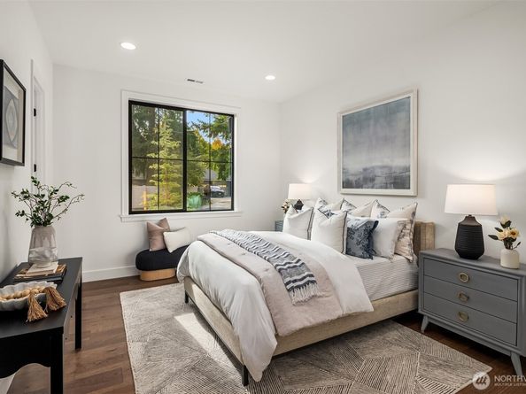 13988 SE 5th Street, Bellevue WA 98005