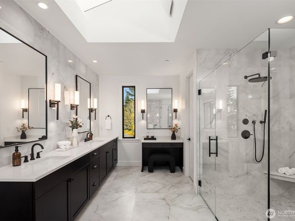 13988 SE 5th Street, Bellevue WA 98005