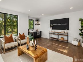 13988 SE 5th Street, Bellevue WA 98005