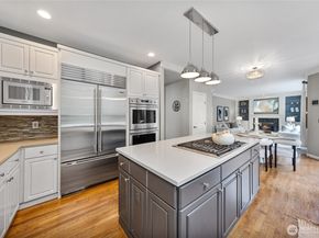 24625 NE 22nd Street, Sammamish WA 98074