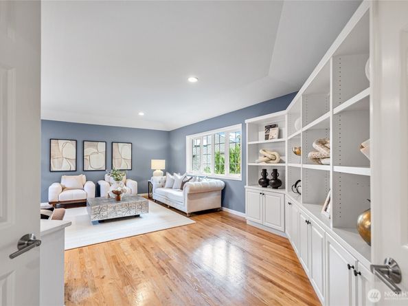24625 NE 22nd Street, Sammamish WA 98074