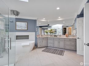 24625 NE 22nd Street, Sammamish WA 98074