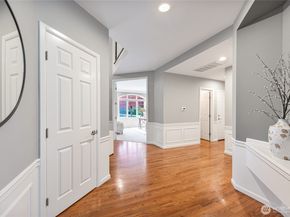 24625 NE 22nd Street, Sammamish WA 98074