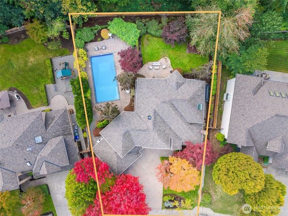 24625 NE 22nd Street, Sammamish WA 98074