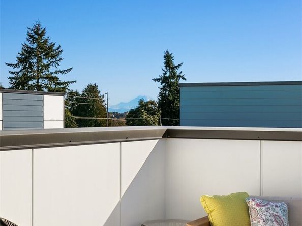 8305 12th Avenue NW C, Seattle WA 98117