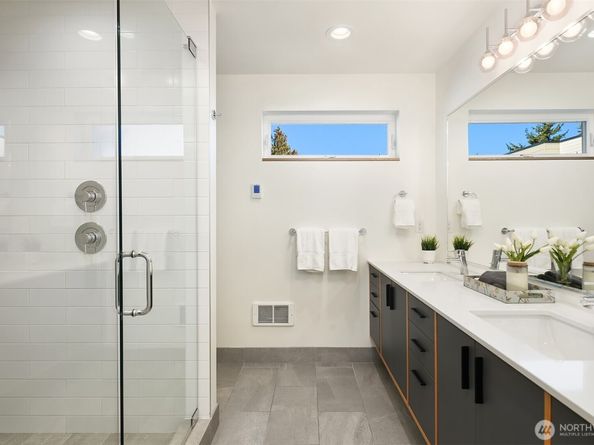 8305 12th Avenue NW C, Seattle WA 98117