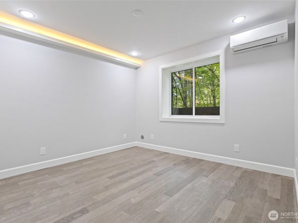 4413 NE 26 Place, Renton WA 98059