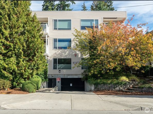 10744 Greenwood Avenue N 302, Seattle WA 98133